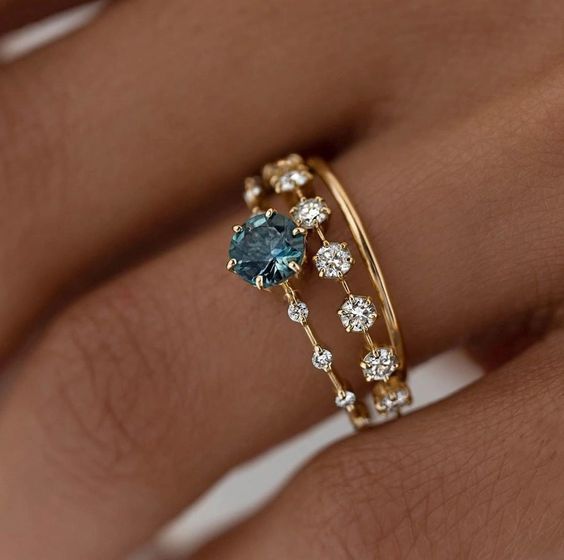 Vintage Sparkling Blue Ring Set