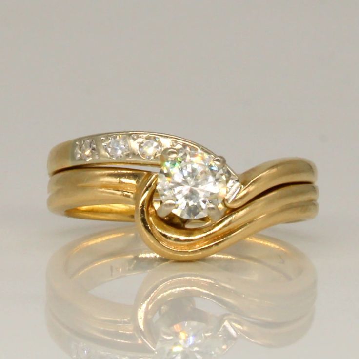 Vintage Gold Wavy Diamond Ring