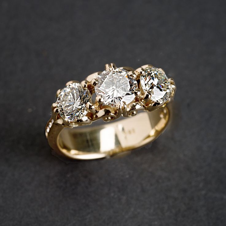 Vintage Spark Gold Ring