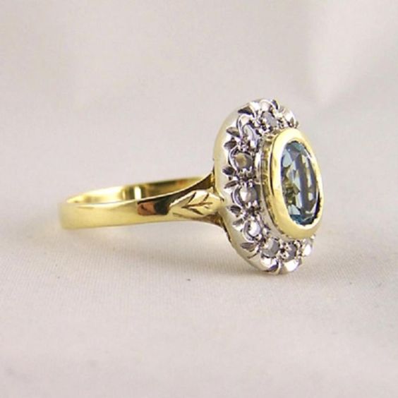 Vintage Gold Zirconia Inlaid Glass Ring