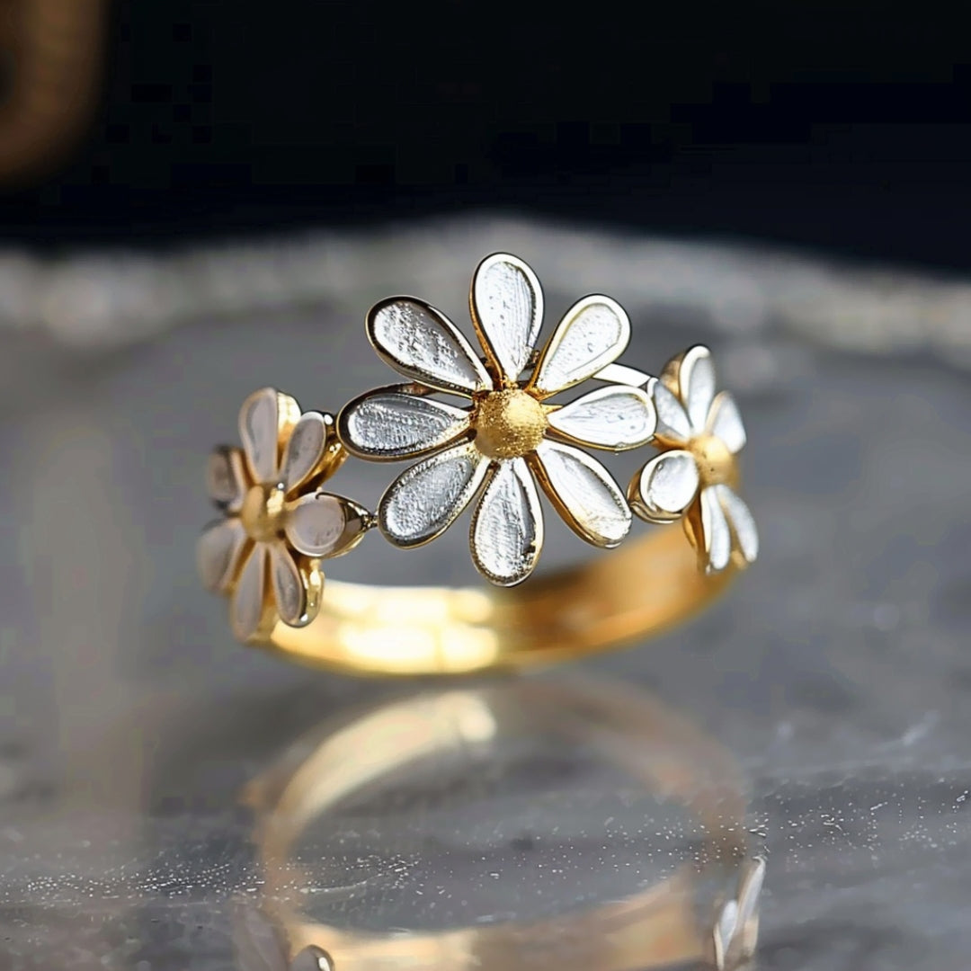 Daisy Gold Ring