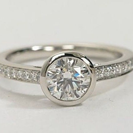 Vintage Silver Rounded Cut Zirconia Ring