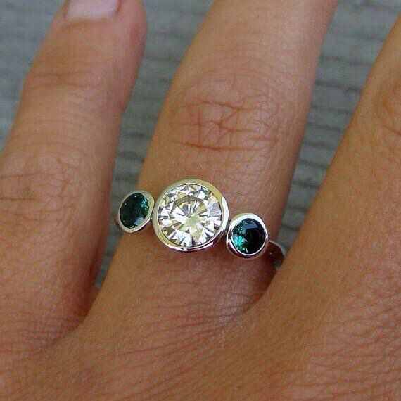 Vintage Round Crystal Green Gold Ring