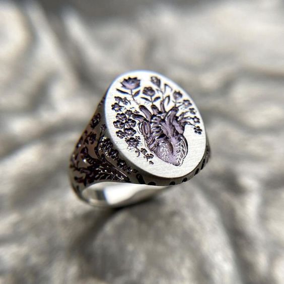 Vintage Purple Flower Seal Silver Ring