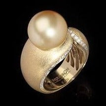 Vintage Gold Pearl Ring