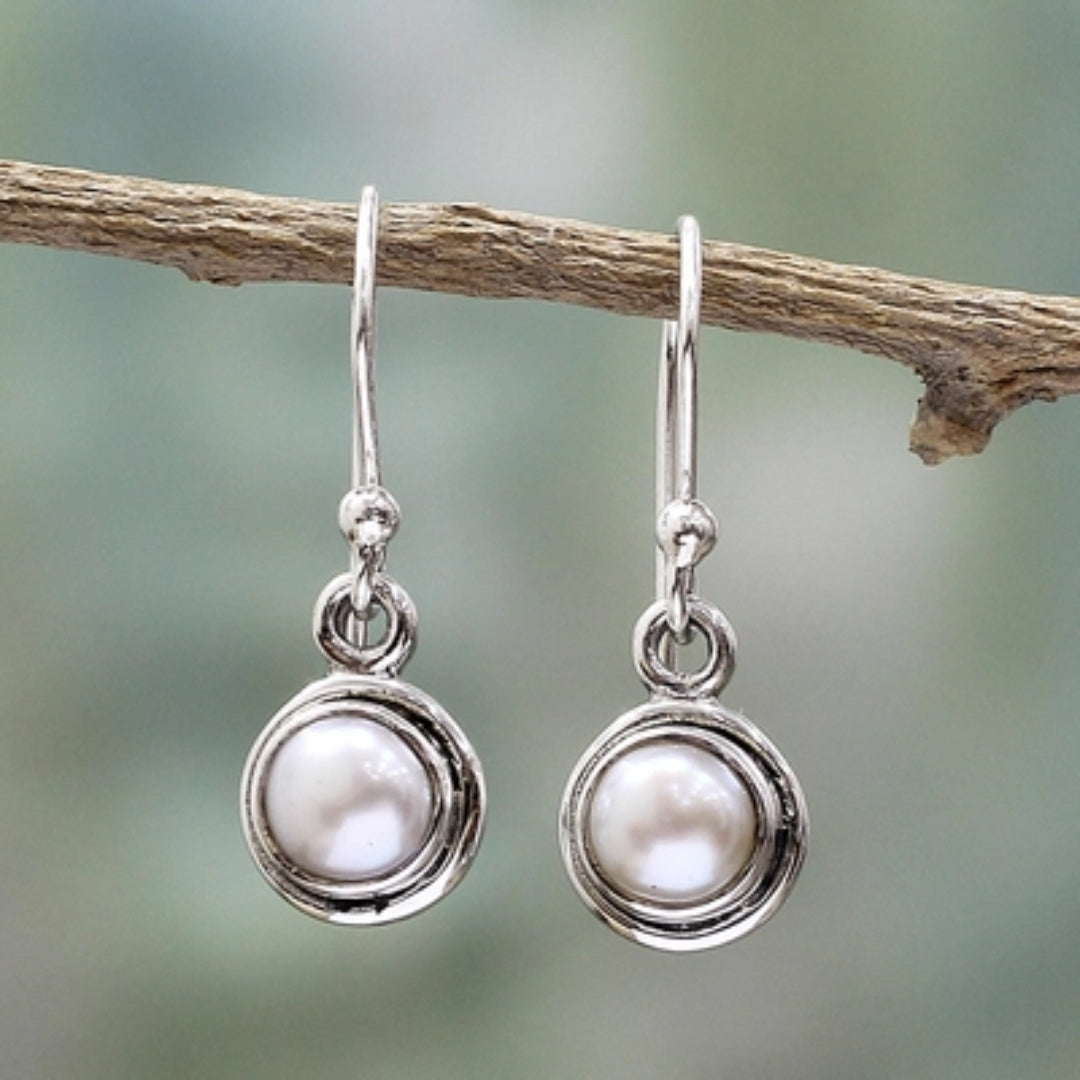 Vintage Dangling Inlaid Pearl Earrings