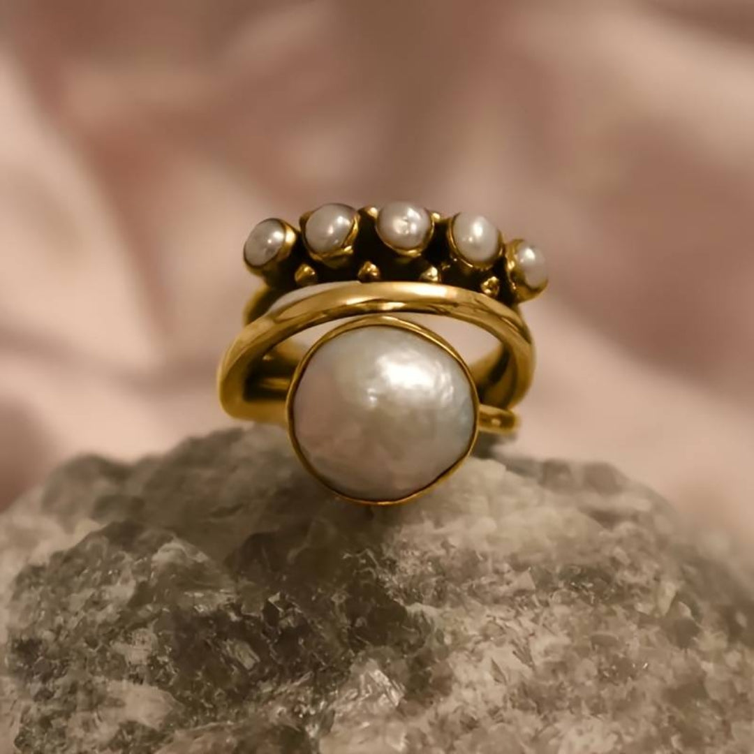 Vintage Golden & Pearl Ring