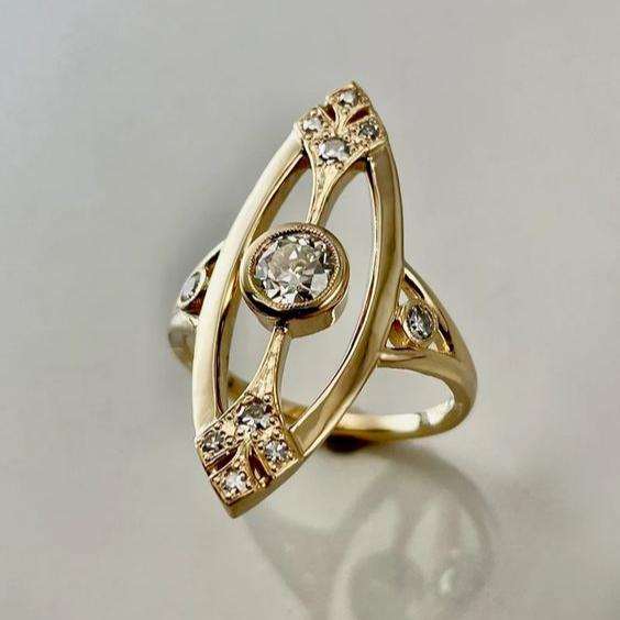 Vintage Oval Gold & Crystal Ring