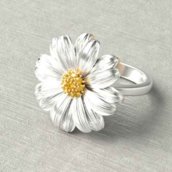 Vintage Silvered Daisy Ring