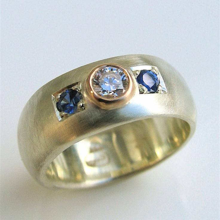 Vintage Blue Zirconia & Gold Ring