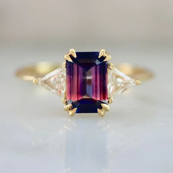 Vintage Cubic Violet Glass Gold Ring