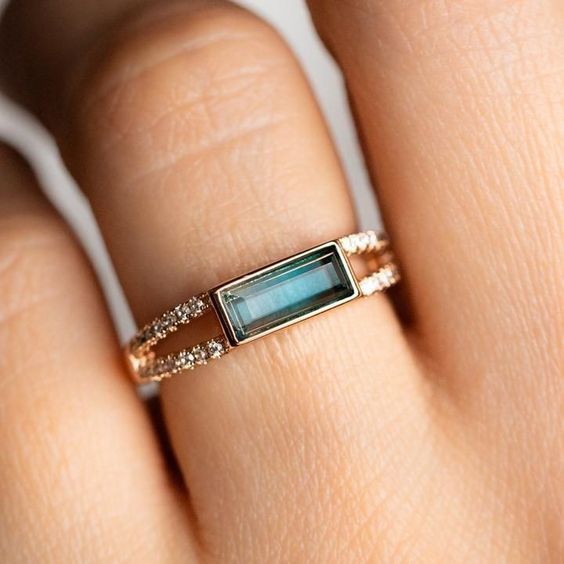 Vintage Fine Blue Glass Ring