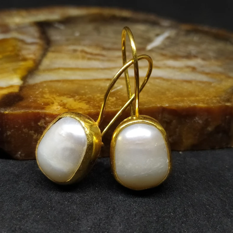 Vintage Golden Inlaid Pearl Earrings