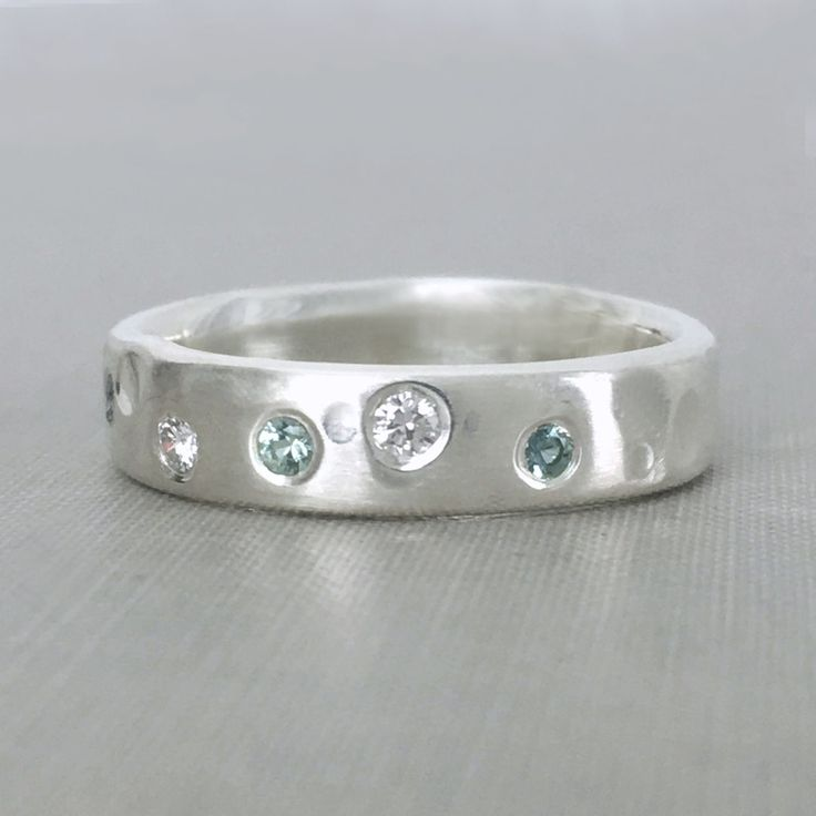 Vintage Inlaid Zirconia Silver Ring