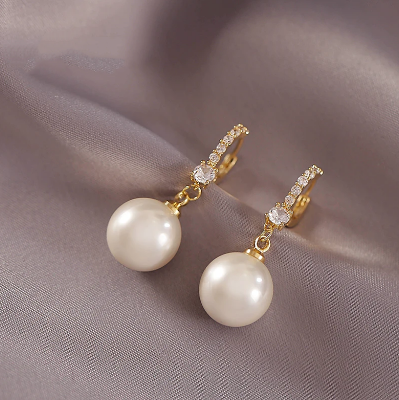 Elegant Pearl Zirconia Earrings