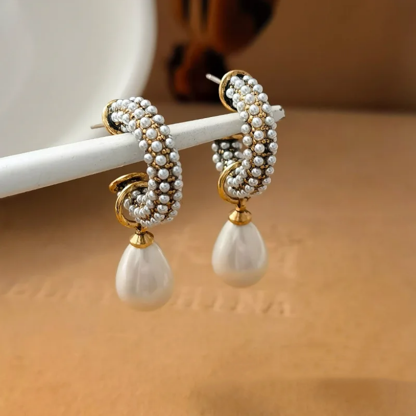 Elegant Dangling Inlaid Pearl Earrings