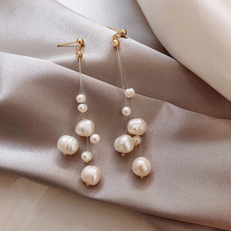 Elegant Dangling Pearl Earrings