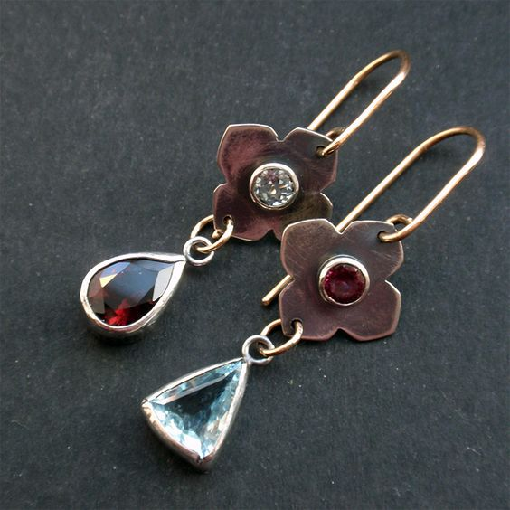 Vintage Dangling Flower & Zirconia Earrings