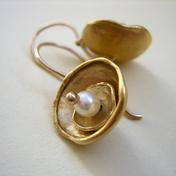 Vintage Pearl Nest Earrings