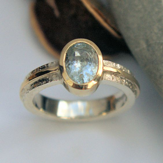 Vintage Glass & Gold Ring