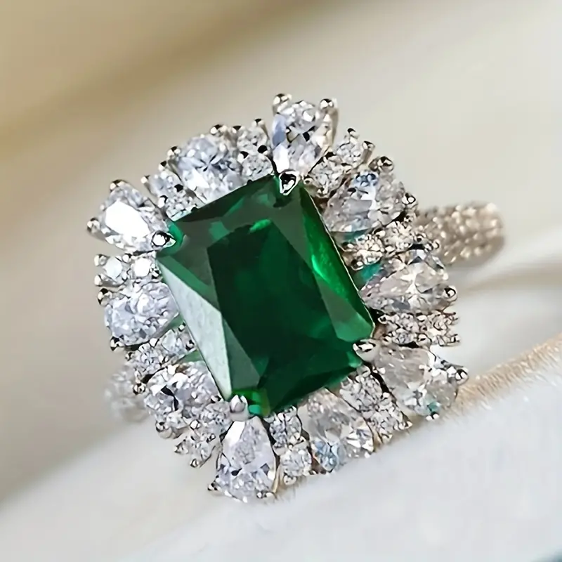 Vintage Green Bright Ring