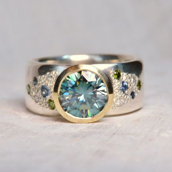 Vintage Bright Blue Zirconia Silver Ring