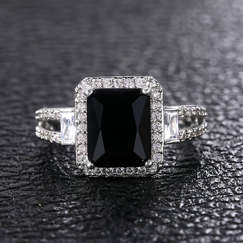 Vintage Black Stone Bright Ring