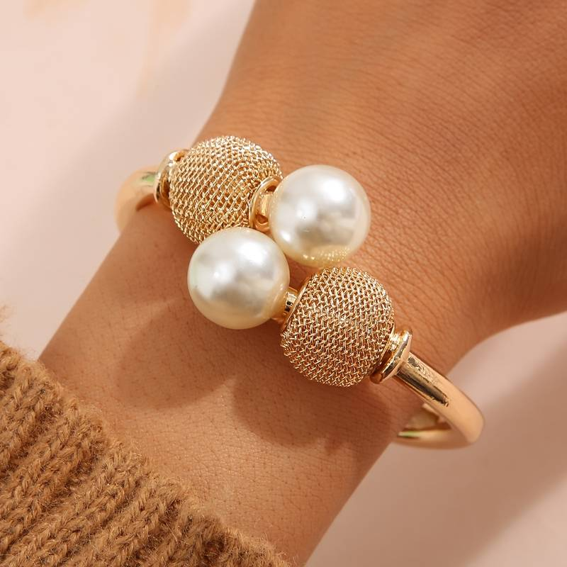 Vintage Pearl Bright Bracelet