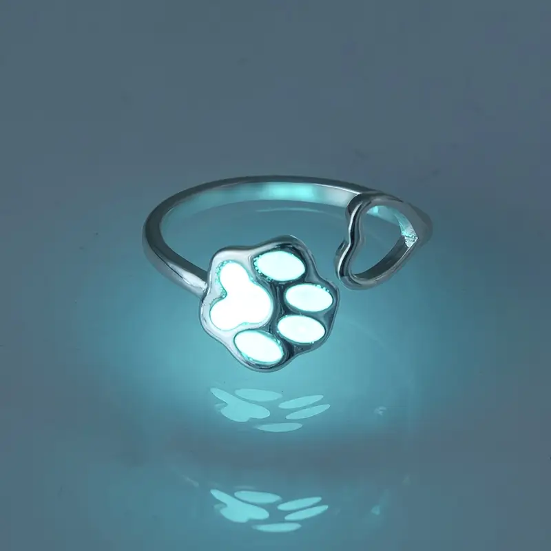 Adjustable Luminous Paw Ring