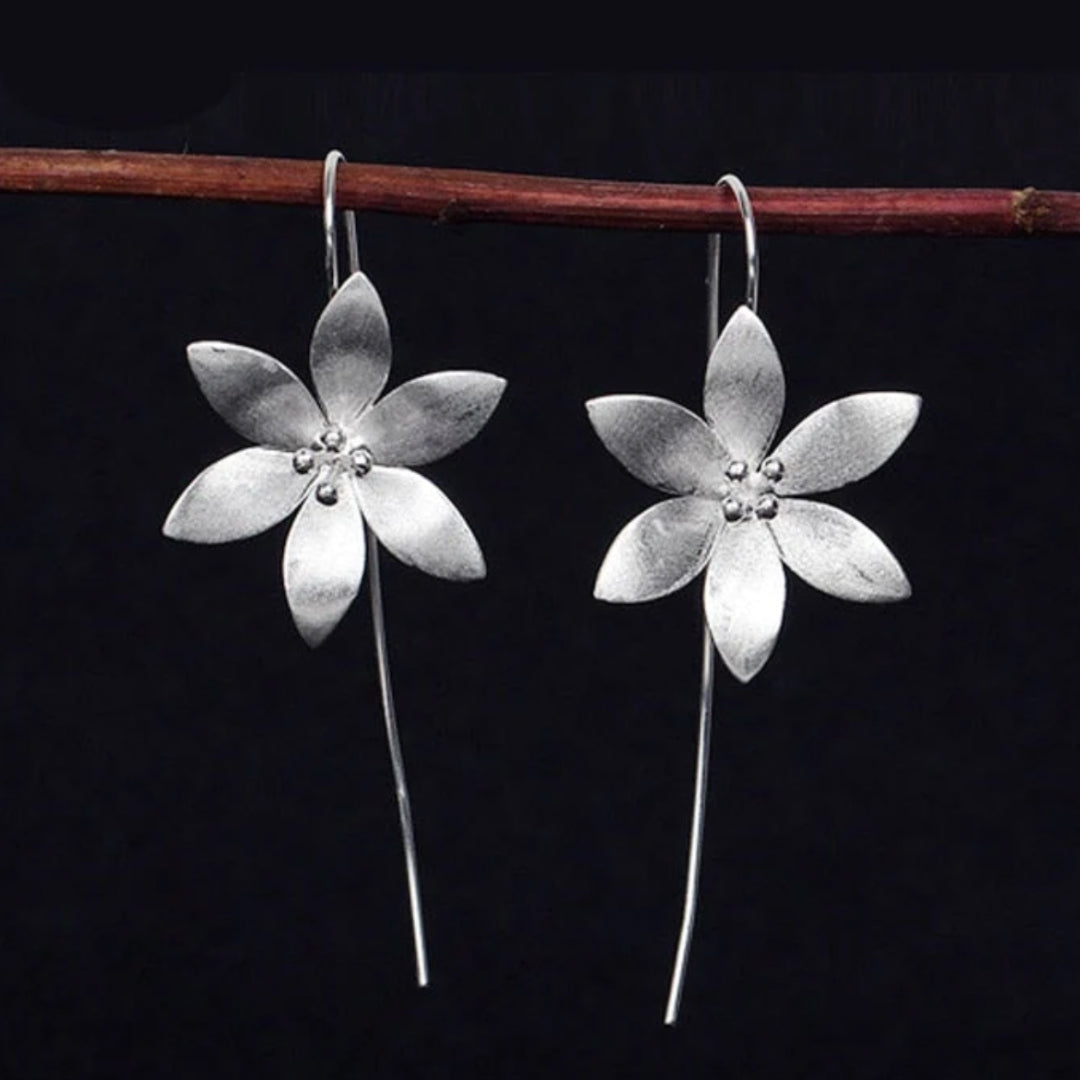 Silver Daisy Earrings