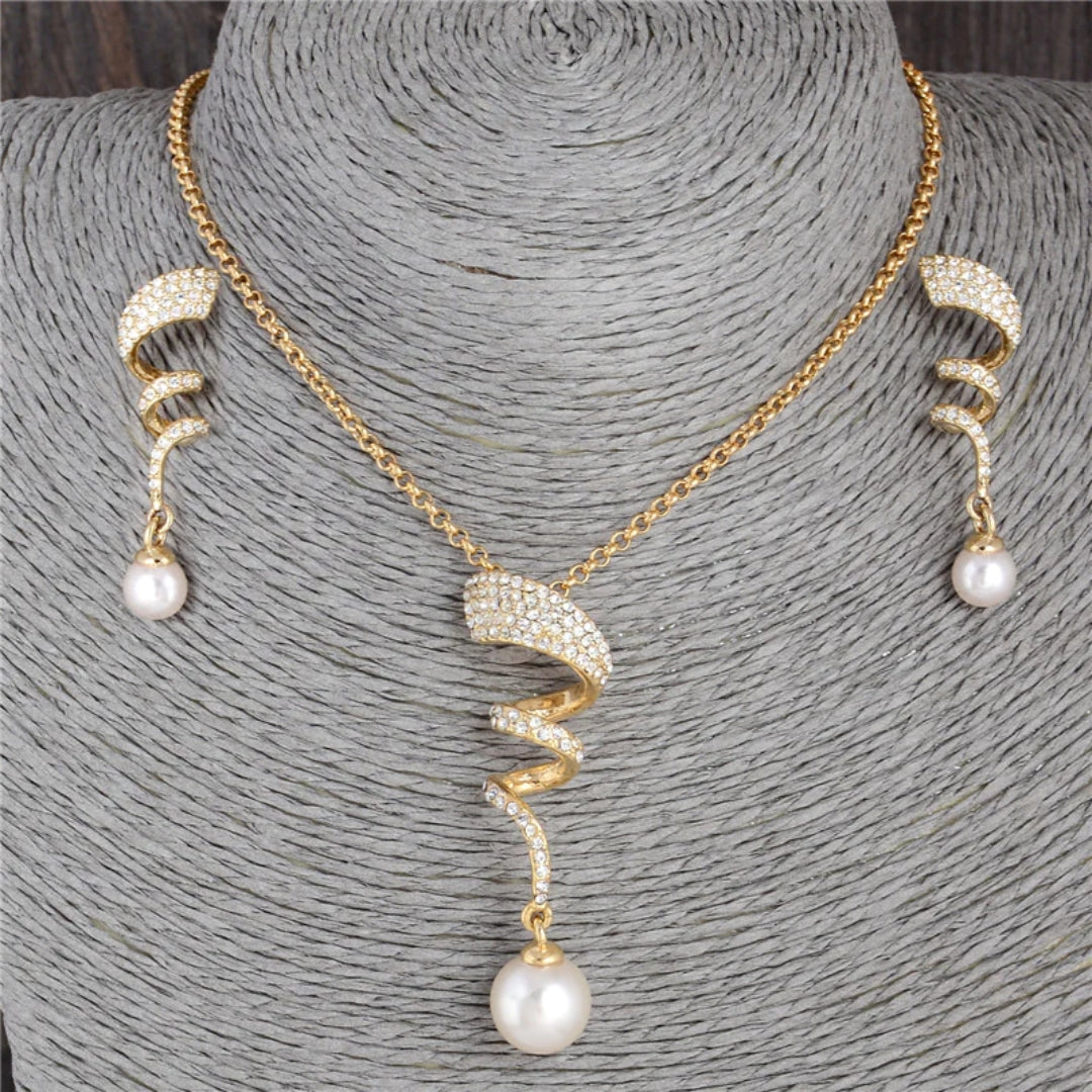 Set of Necklace + Pearl and Zirconia Earrings in Gold