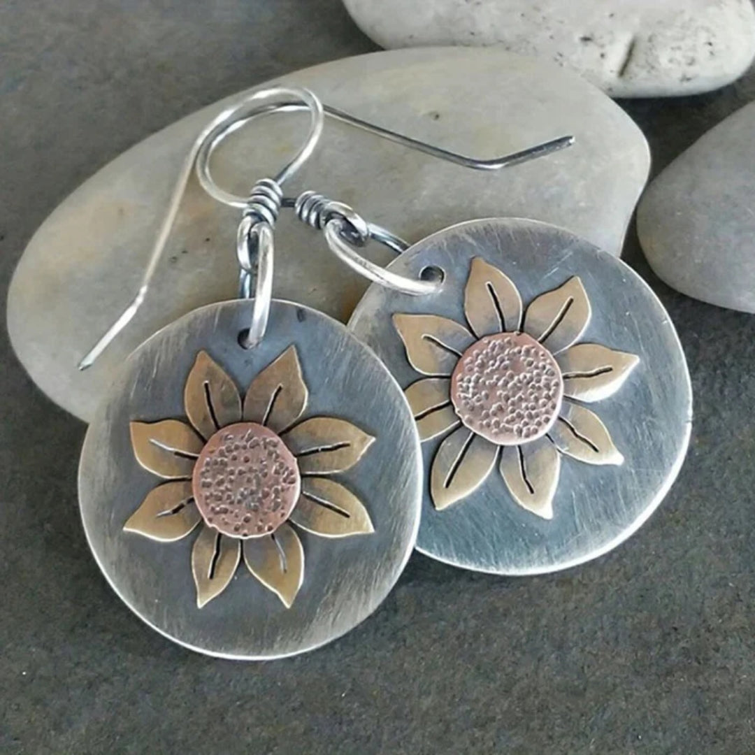 Vintage Brown Daisy Earrings