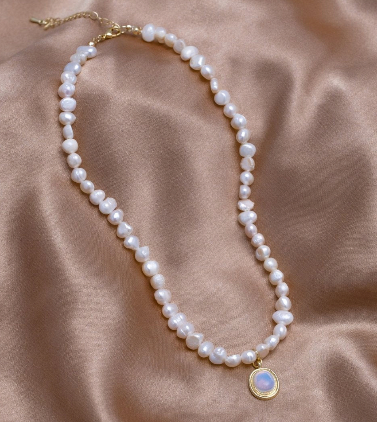 Gold Moonstone Pearl Necklace