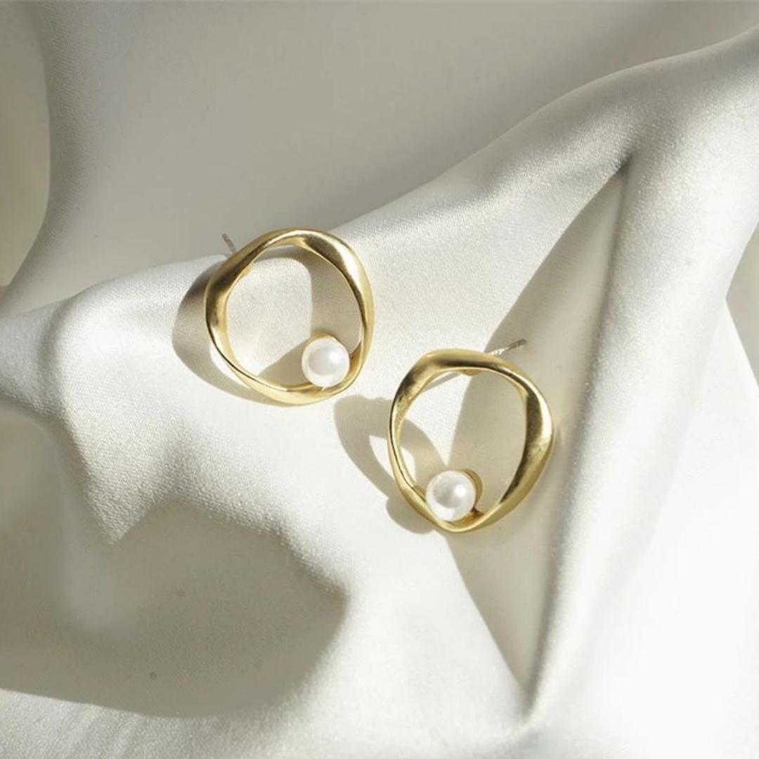 Single Gold Pearls Earrings