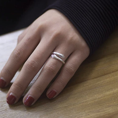 Lovely Adjustable Hug Ring in Silver