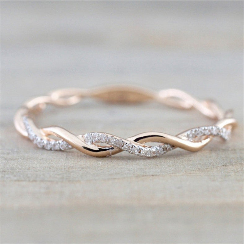 Braided Ring with Zirconia in Gold