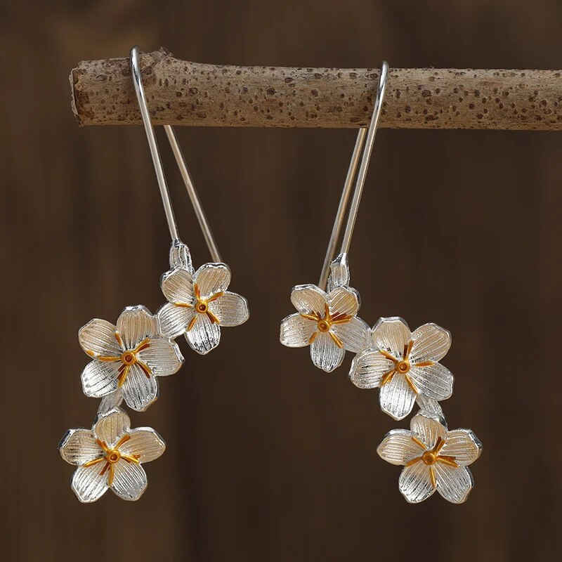 Vintage Daisy Silver Earrings