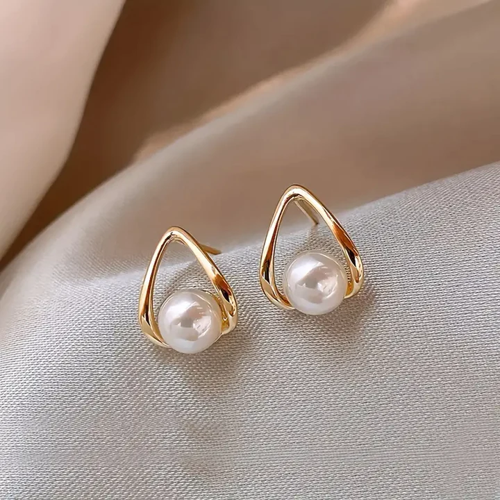 Elegant Golden Hollow Pearl Earrings