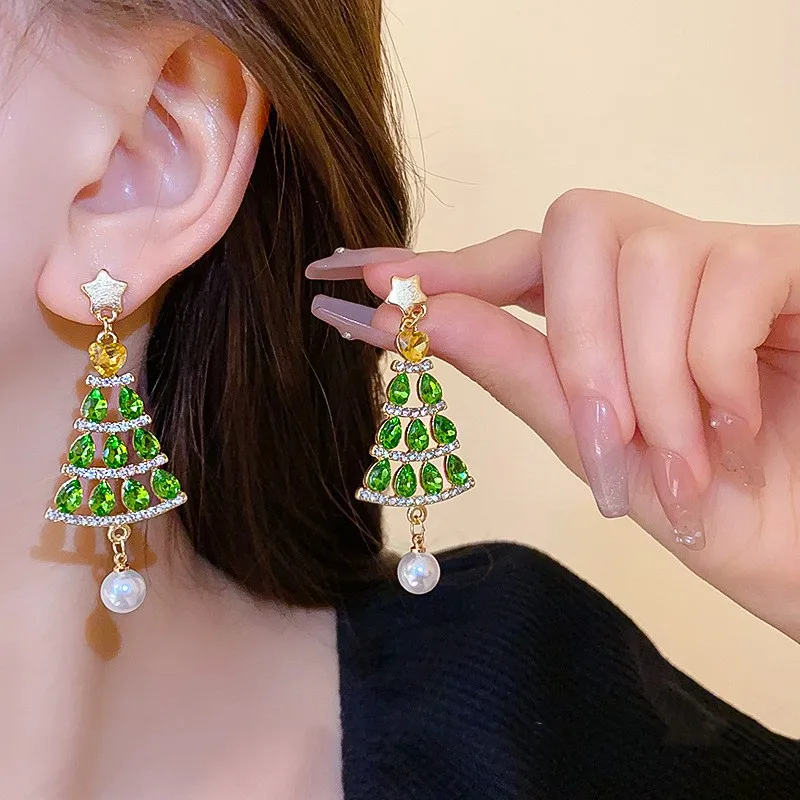 Elegant Bright Evergreen Earrings