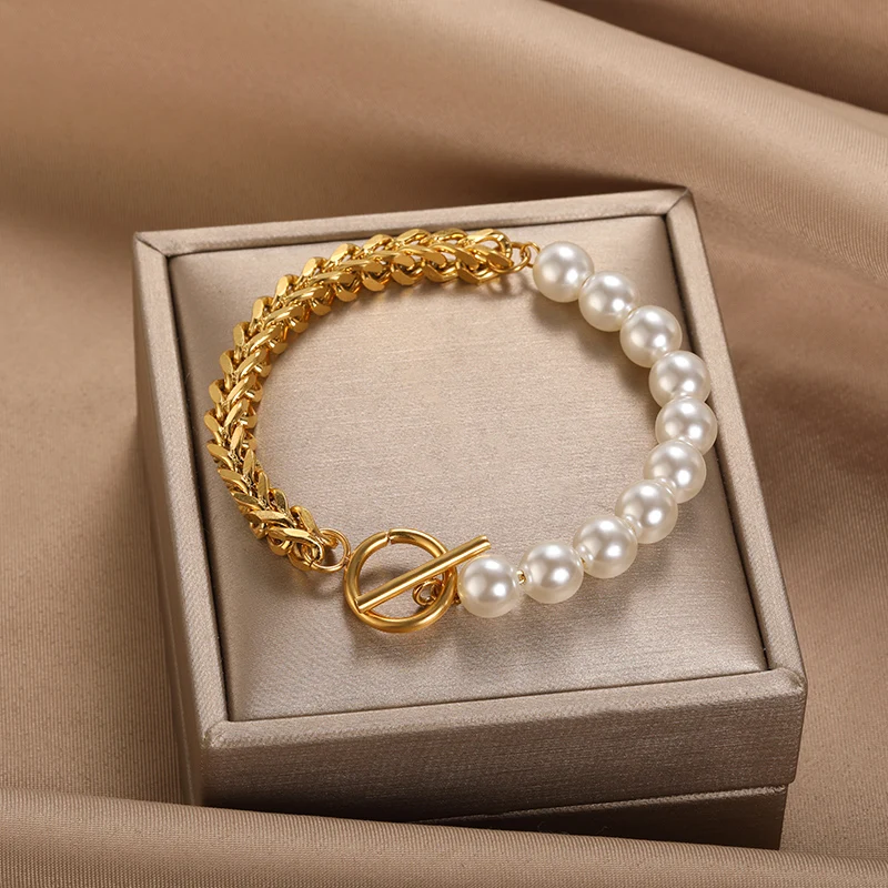 Elegant Gold & Pearl Bracelet