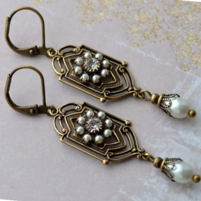 Vintage Dangling Pearl Etnic Earrings