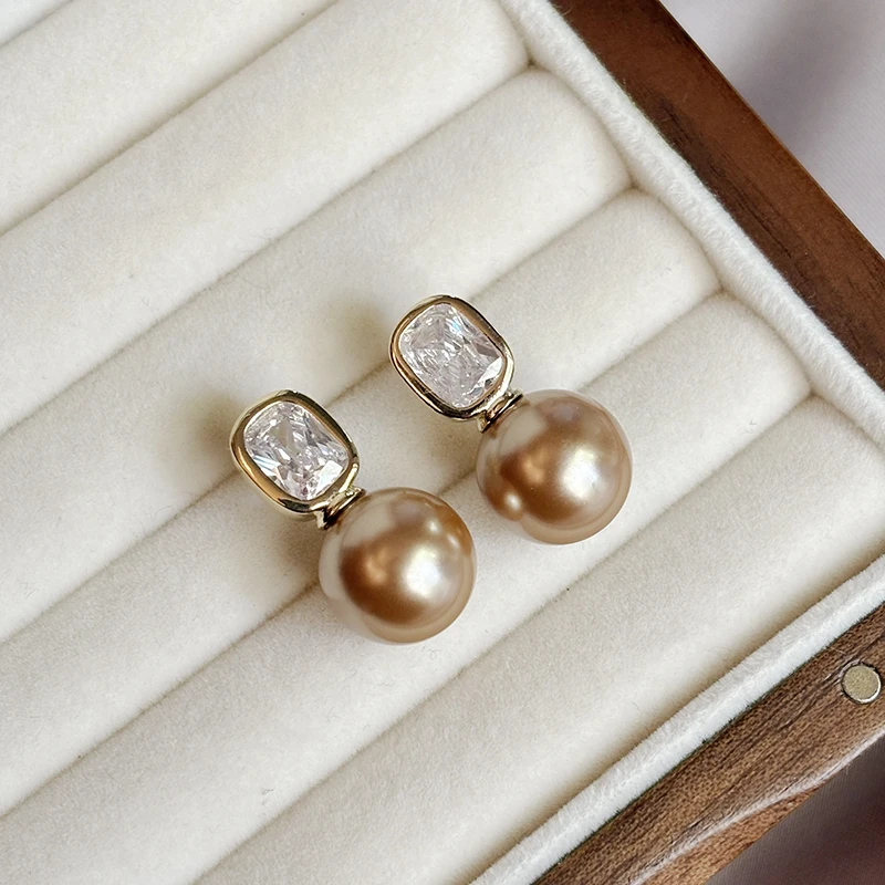 Elegant Bronze Zirconia Pearl Earrings