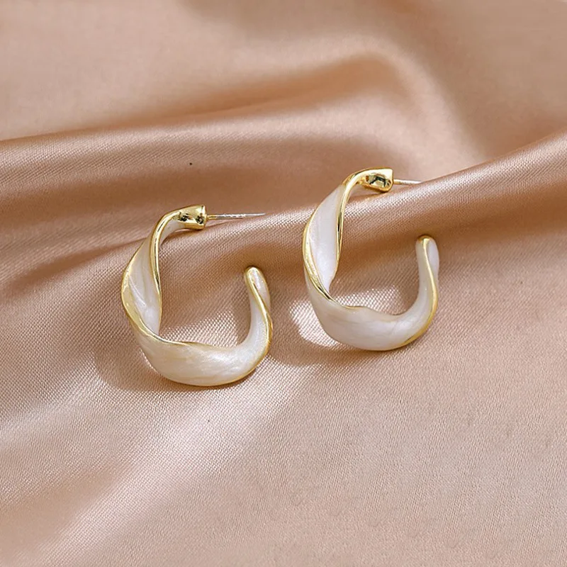 Elegant White Gold Earrings