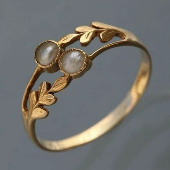 Vintage Golden Doble Moonstone Ring