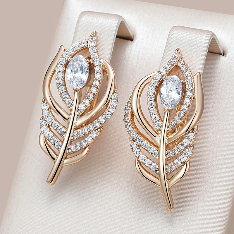 Elegant Golden Bright Leaf Earrings