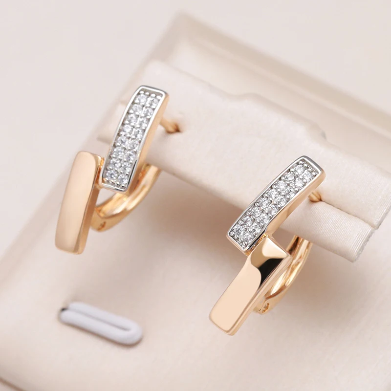 Elegant Golden Bright Earrings